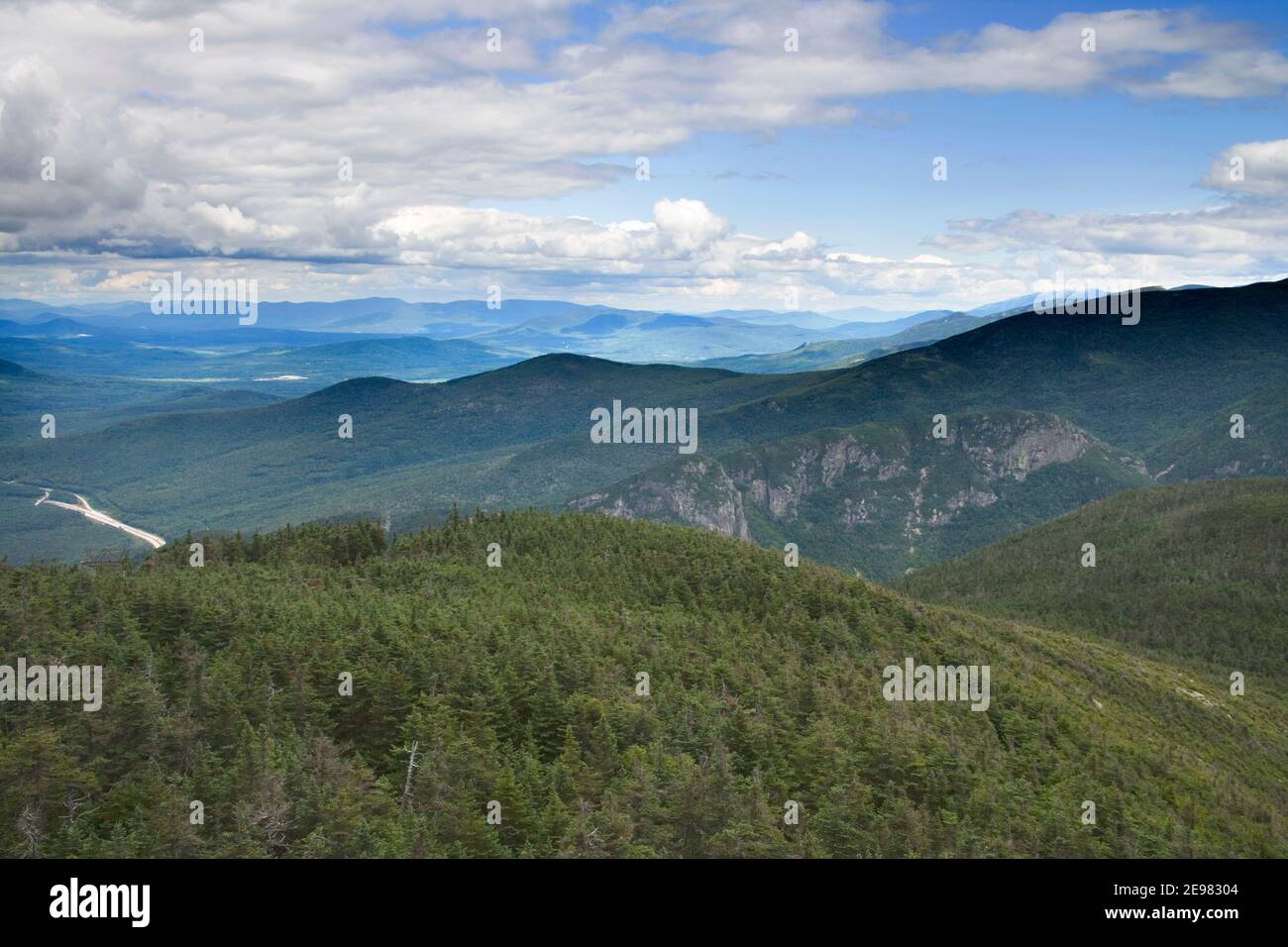 franconia notch in the white mountains of new hampshire Stock Photo - Alamy