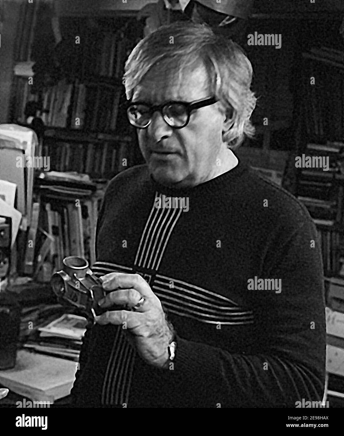 Ray bradbury hi-res stock photography and images - Alamy, حجم الصورة 1098x1390