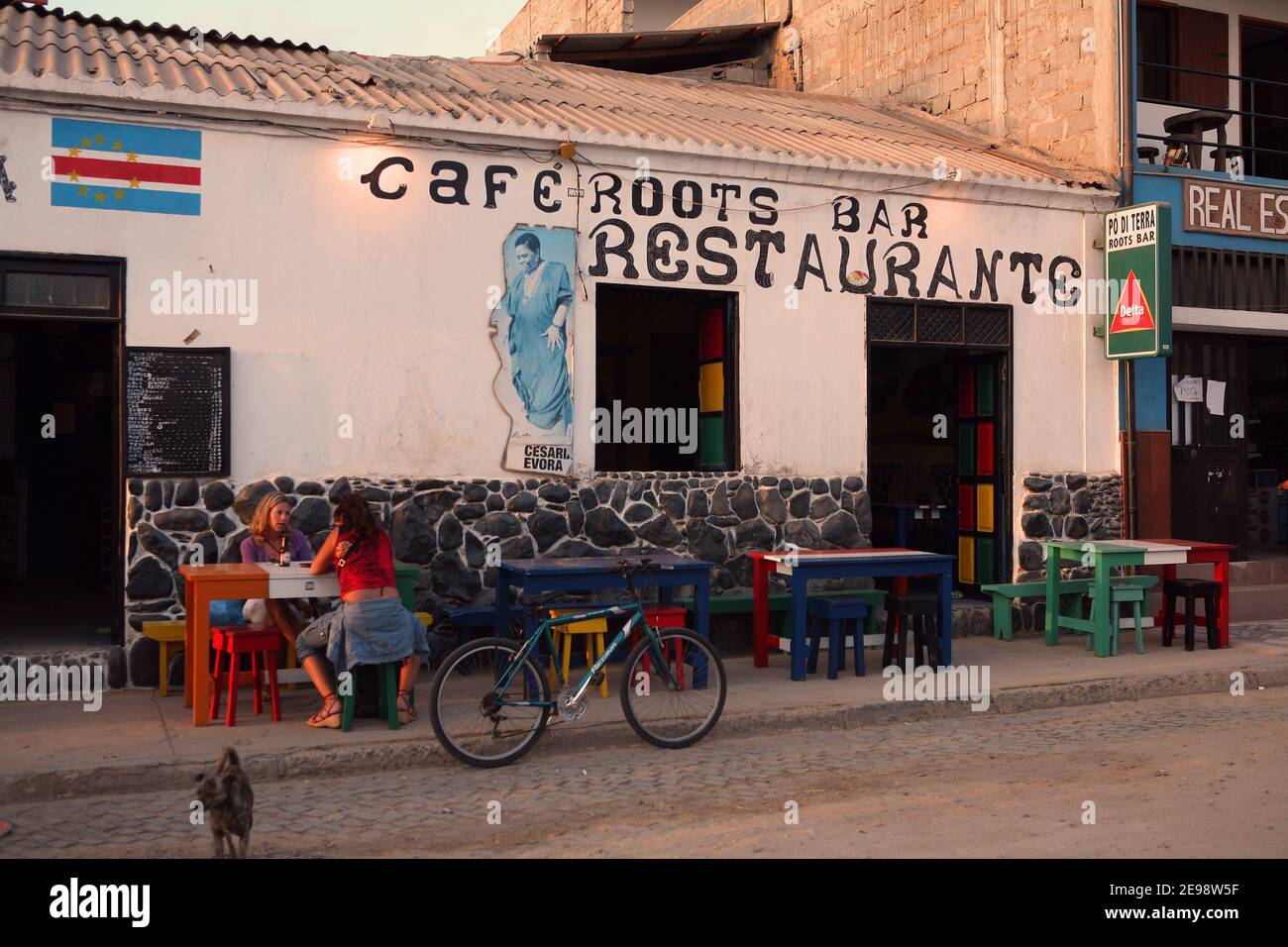 Ocean cafe sal hires stock photography and images Alamy