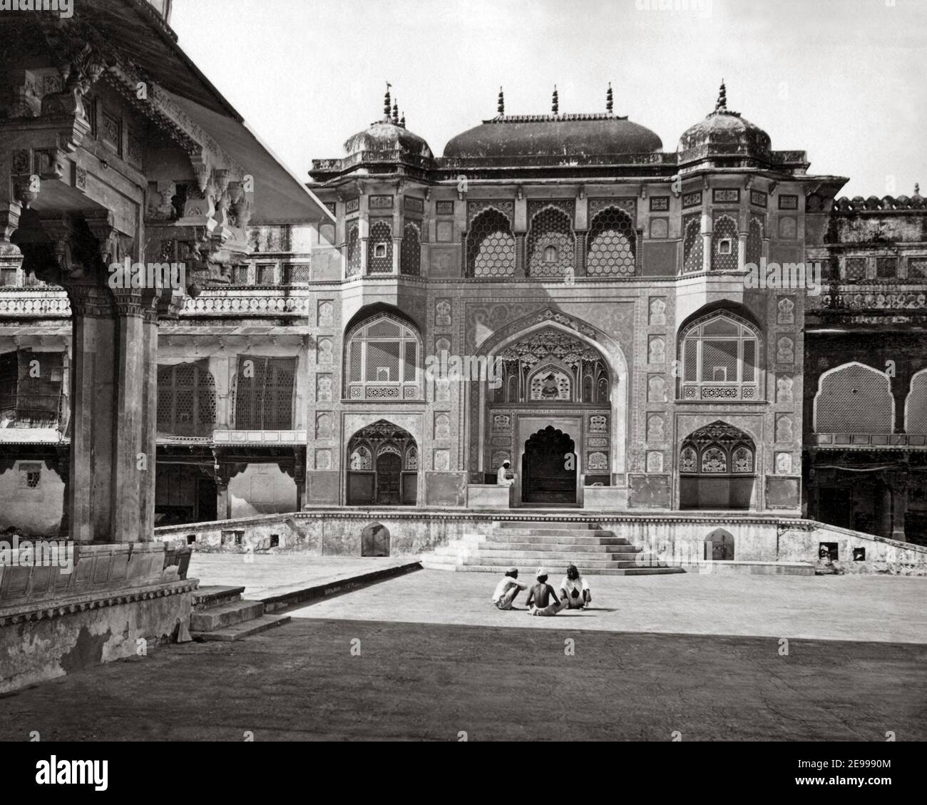 Gateway of india 19th century hi-res stock photography and images - Alamy