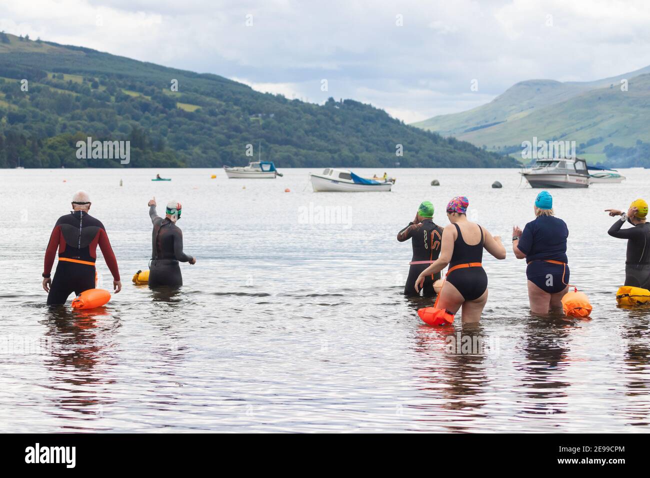Female swimmers swimming hi-res stock photography and images - Alamy