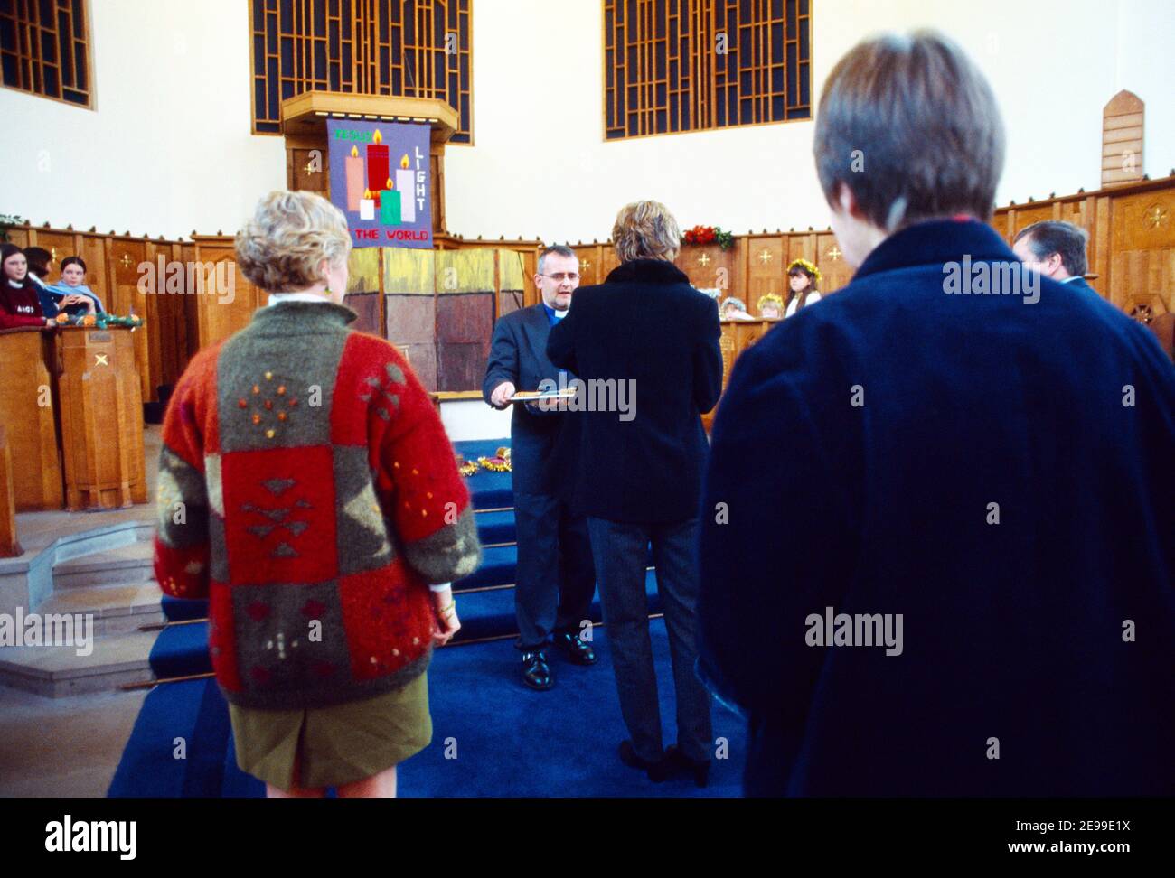 Collection plate church hi-res stock photography and images - Alamy