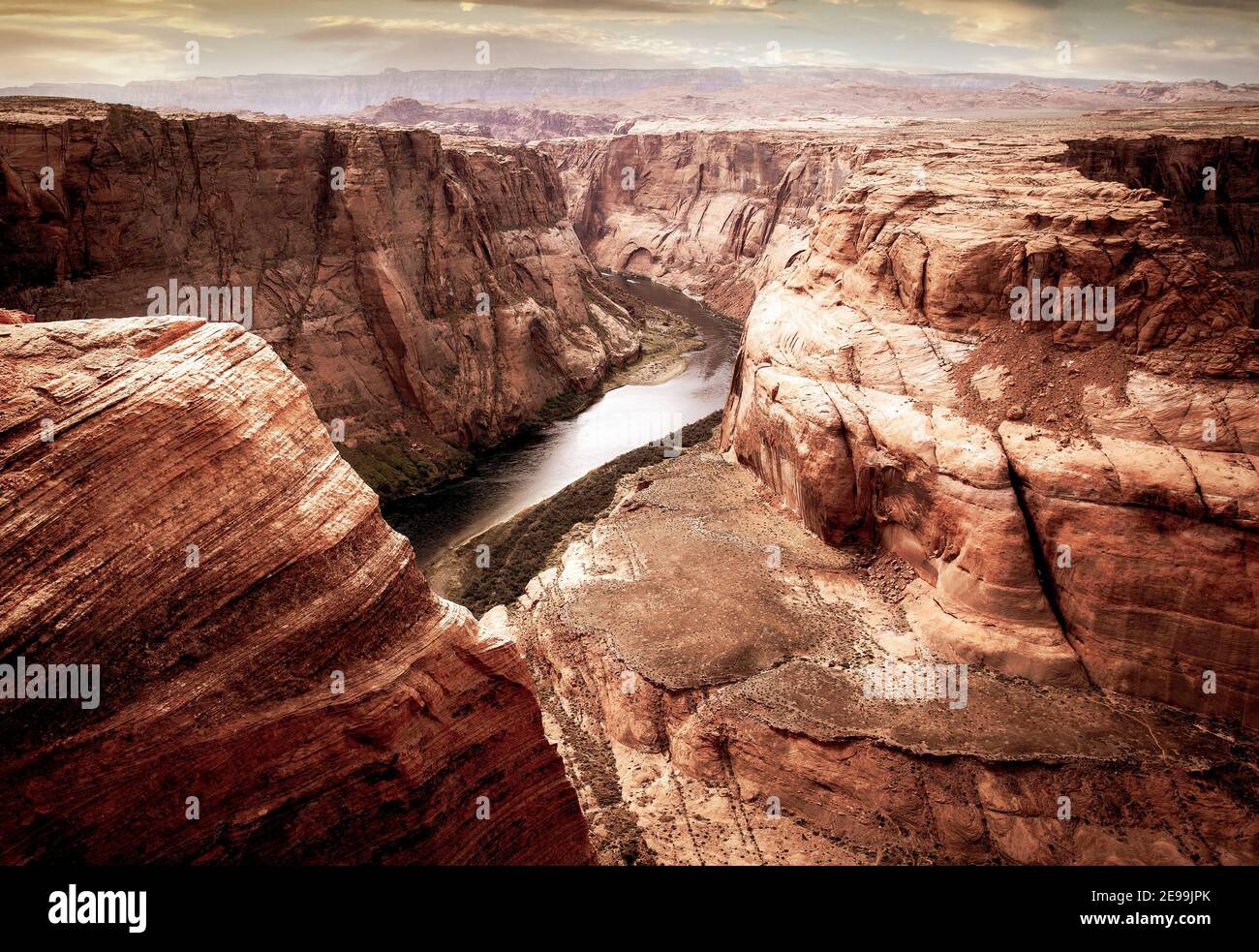 Overlooking the Colorado River from Horseshoe Bend near Page, Arizona. Stock Photo