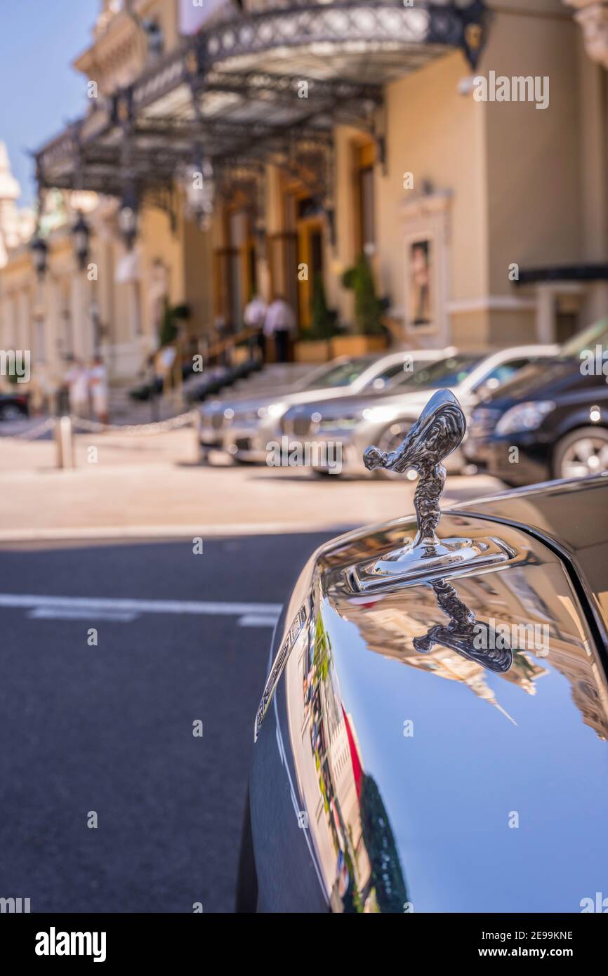 Rolls Royce luxury car and casino entrance in Monte Carlo, Monaco Stock Photo