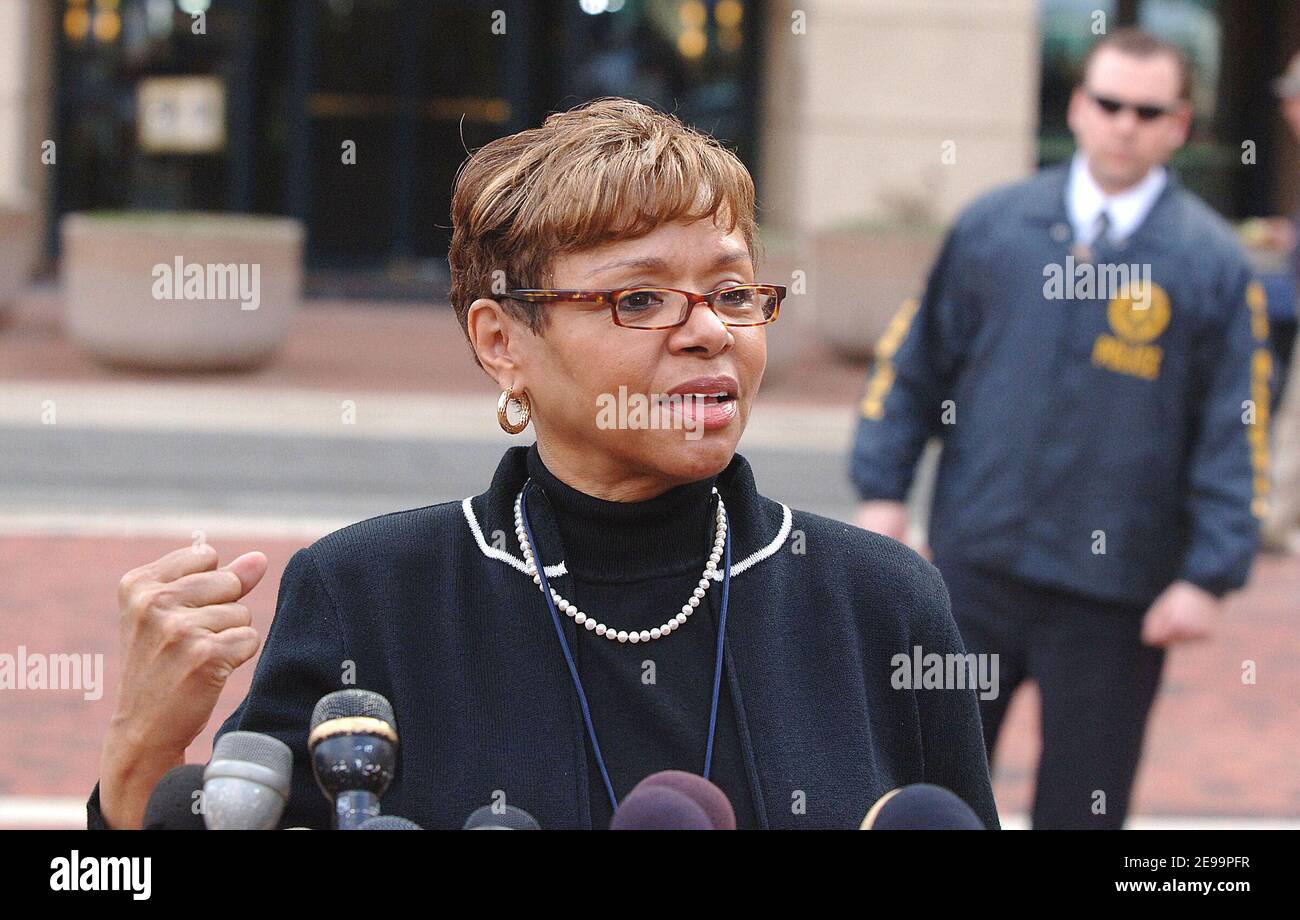 Rosemary Dillard, whose husband, Eddie, was aboard the plane that crashed into the Pentagon, gives a thumbs up to the press outside Bryan US District Court in Alexandria, VA, USA on April 3, 2006. A jury ruled that Al-Qaeda conspirator Zacarias Moussaoui is eligible for the death penalty taking his trial into a new phase to decide whether he should be executed. Photo by Olivier Douliery/ABACAPRESS.COM Stock Photo