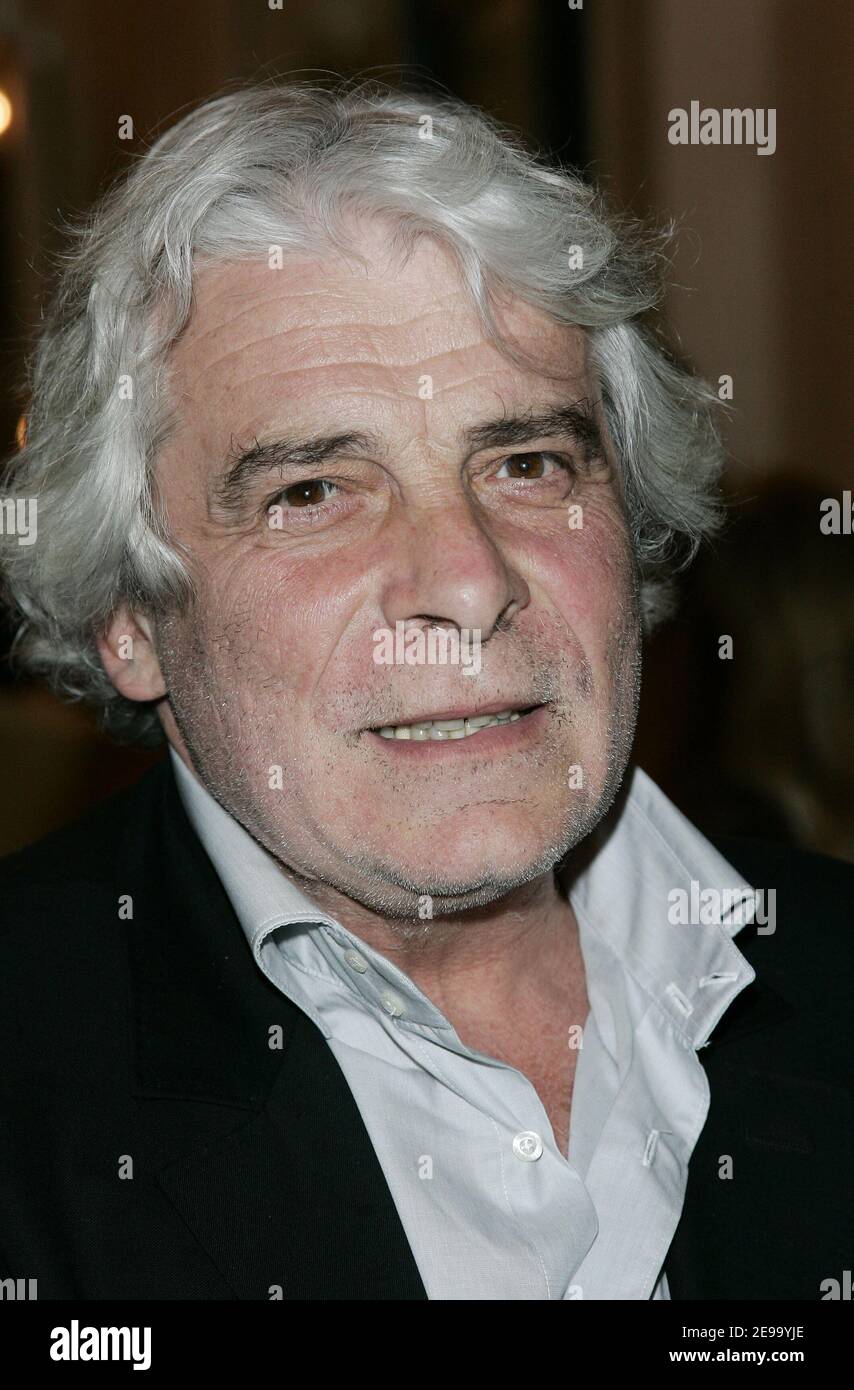 French director Jacques Weber attends the 'Carte Noire Cine Roman' ceremony at hotel Plaza Athenee in Paris, France on April 23, 2006. Photo by Laurent Zabulon/ABACAPRESS.COM Stock Photo