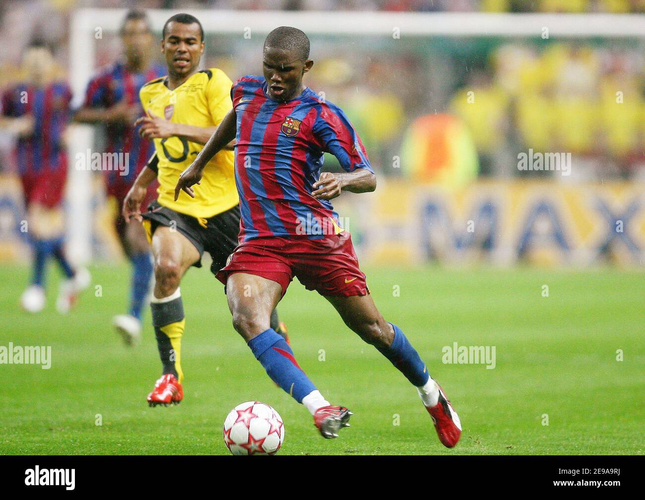 Barcelona'S Samuel Eto'O In Action During The Champions League Final,  Barcelona Vs Arsenal, At The Stade De France, In Saint Denis, Near Paris,  France, On May 17, 2006. Barcelona Won 2-1. Photo