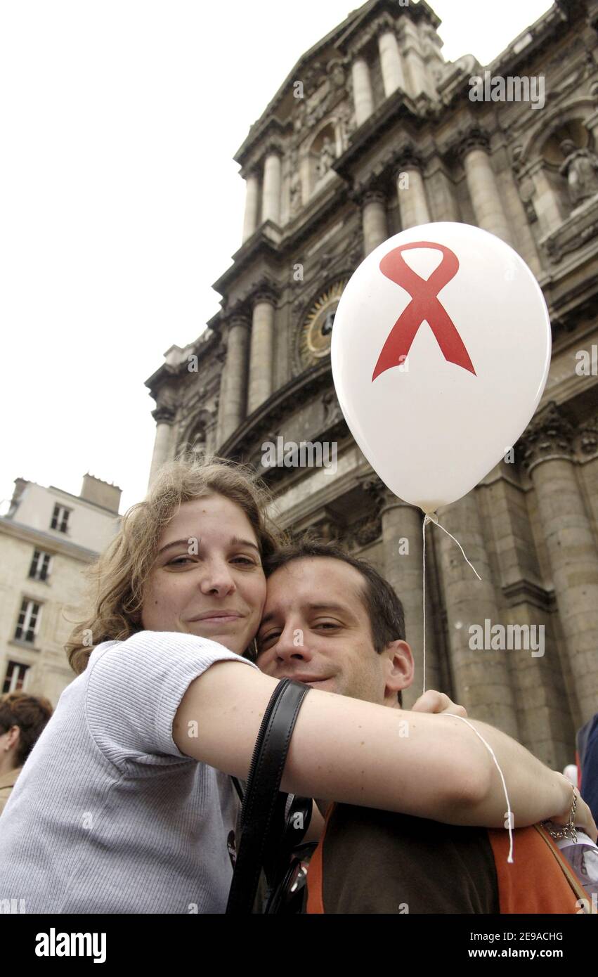 Atmosphere during the 'Parade Solidarite Sida', in Paris, France, on May 21, 2006. Photo by Nicolas Gouhier/ABACAPRESS.COM Stock Photo