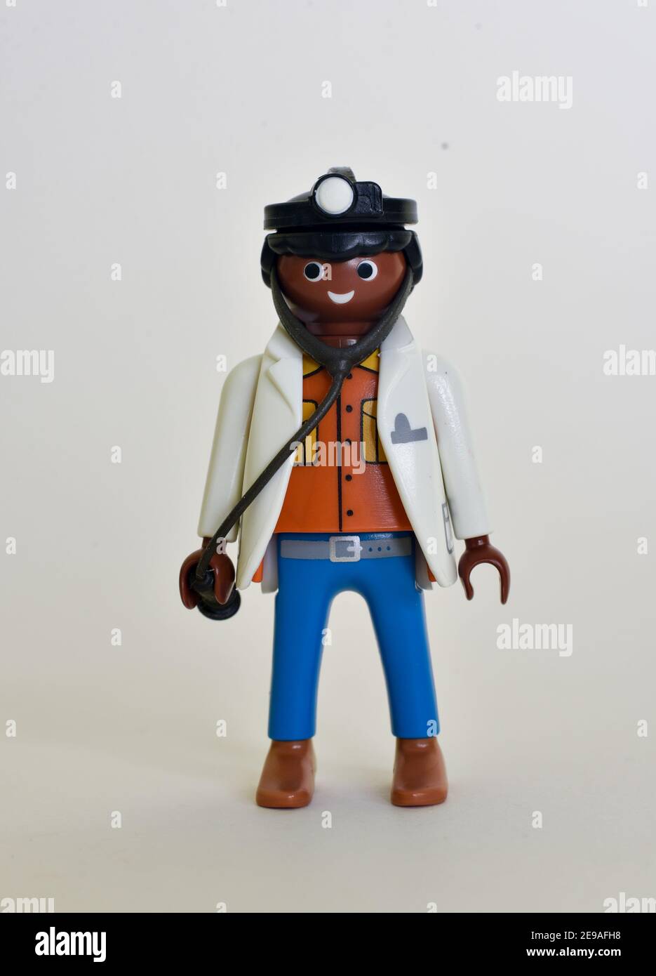 Playmobil figures, concept photography, medicine, doctors, NHS, medicine,  hospital Stock Photo - Alamy