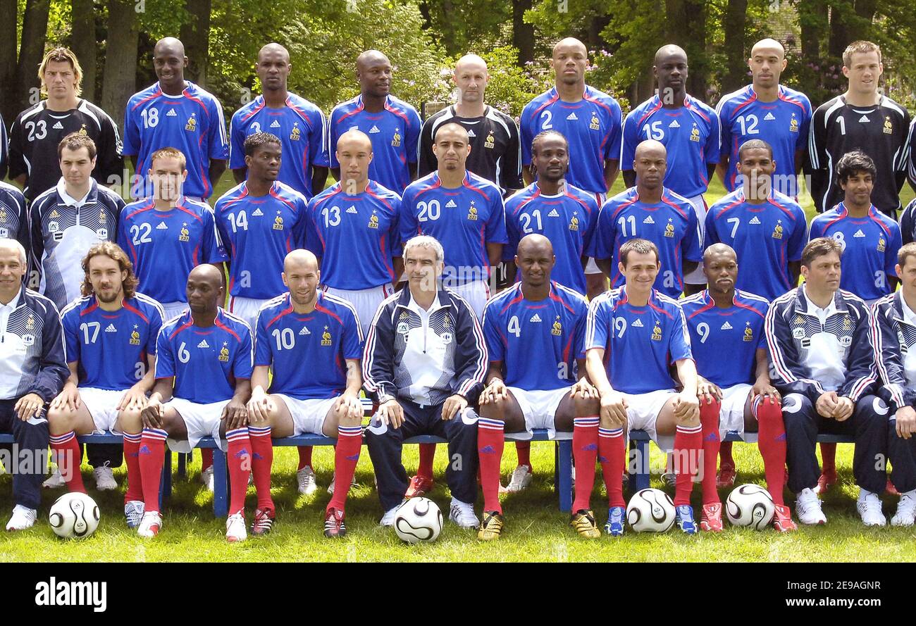 French soccer players pose together at their training camp of  Clairefontaine near Paris, France on May 28, 2006. (First row L-R) Deputy  coach Pierre Mankowski, Gael Givet, Claude Makelele, Zinedine Zidane ,