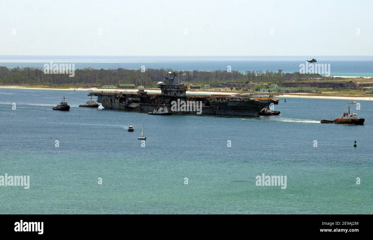 Largest ship ever built in america hi-res stock photography and images -  Alamy