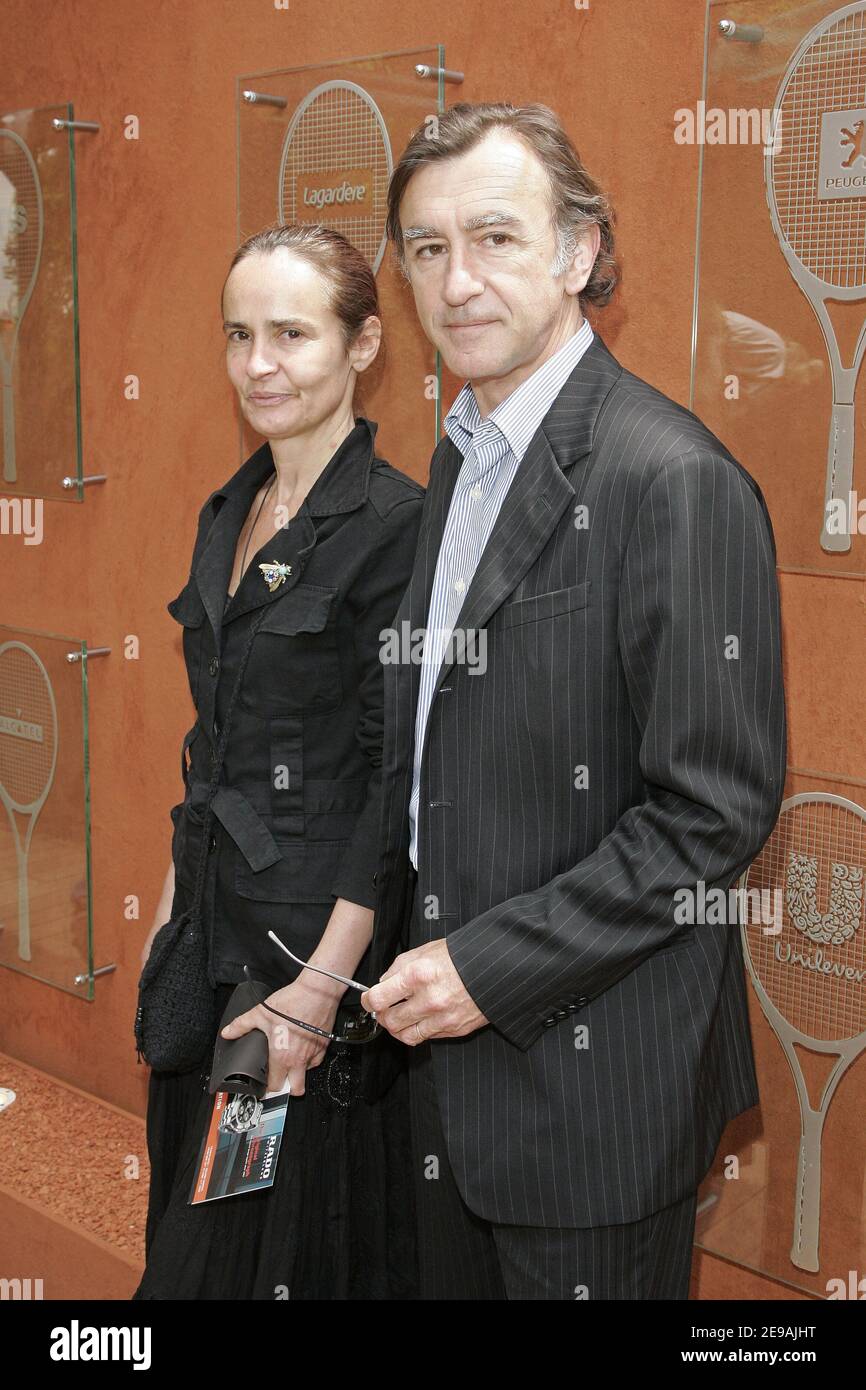 Christophe Malavoy and his wife Isabelle pose in the VIP quarter of the French Tennis Open at Roland-Garros arena in Paris, France on June 1, 2006. Photo by Gouhier-Nebinger-Zabulon/ABACAPRESS.COM Stock Photo