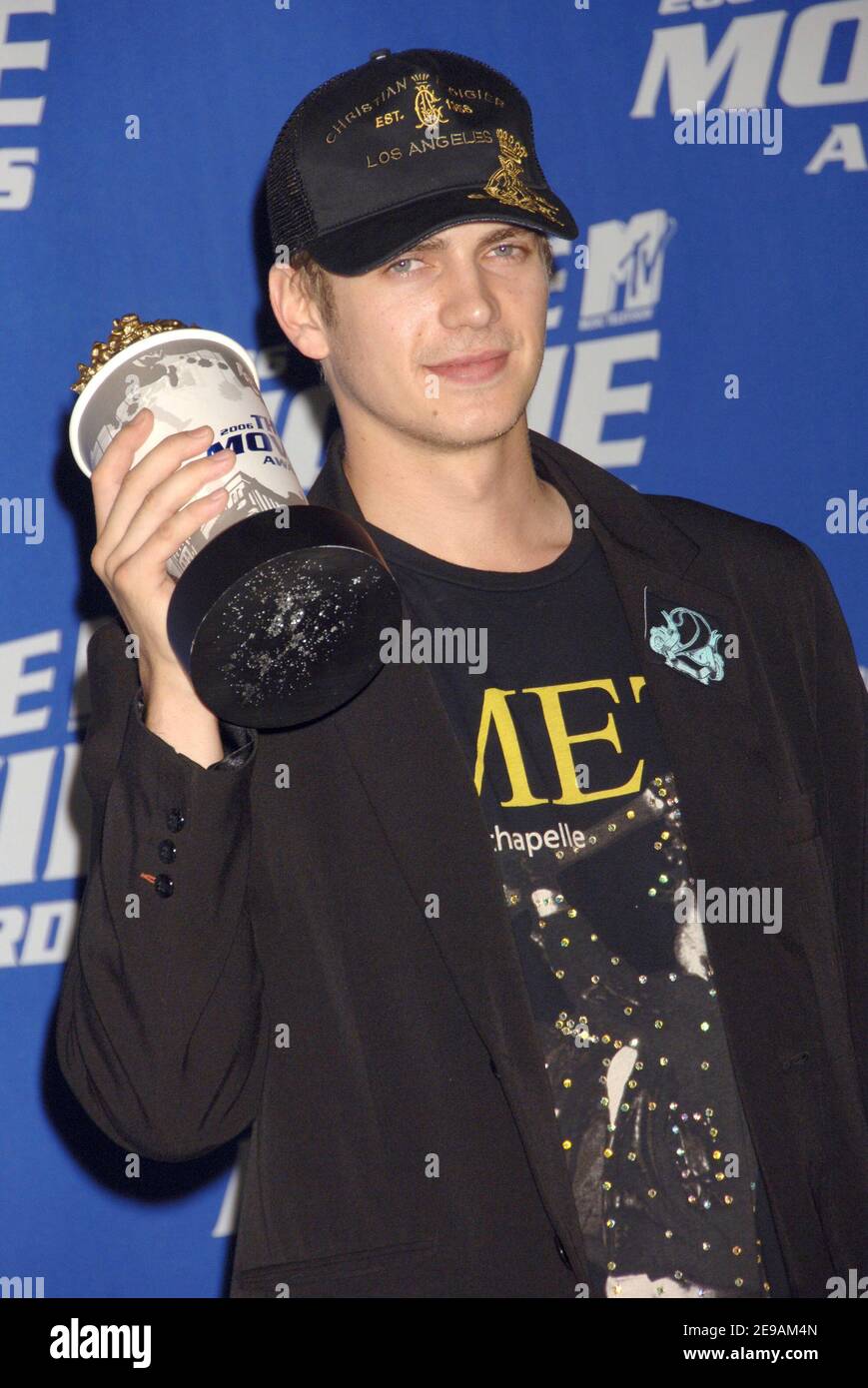"Actor Hayden Christiansen poses with his ""Best Villain"" award for