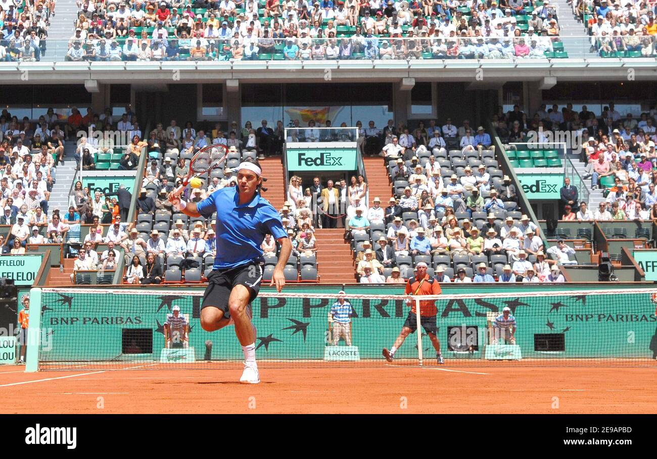 is tie, image size:1300x909