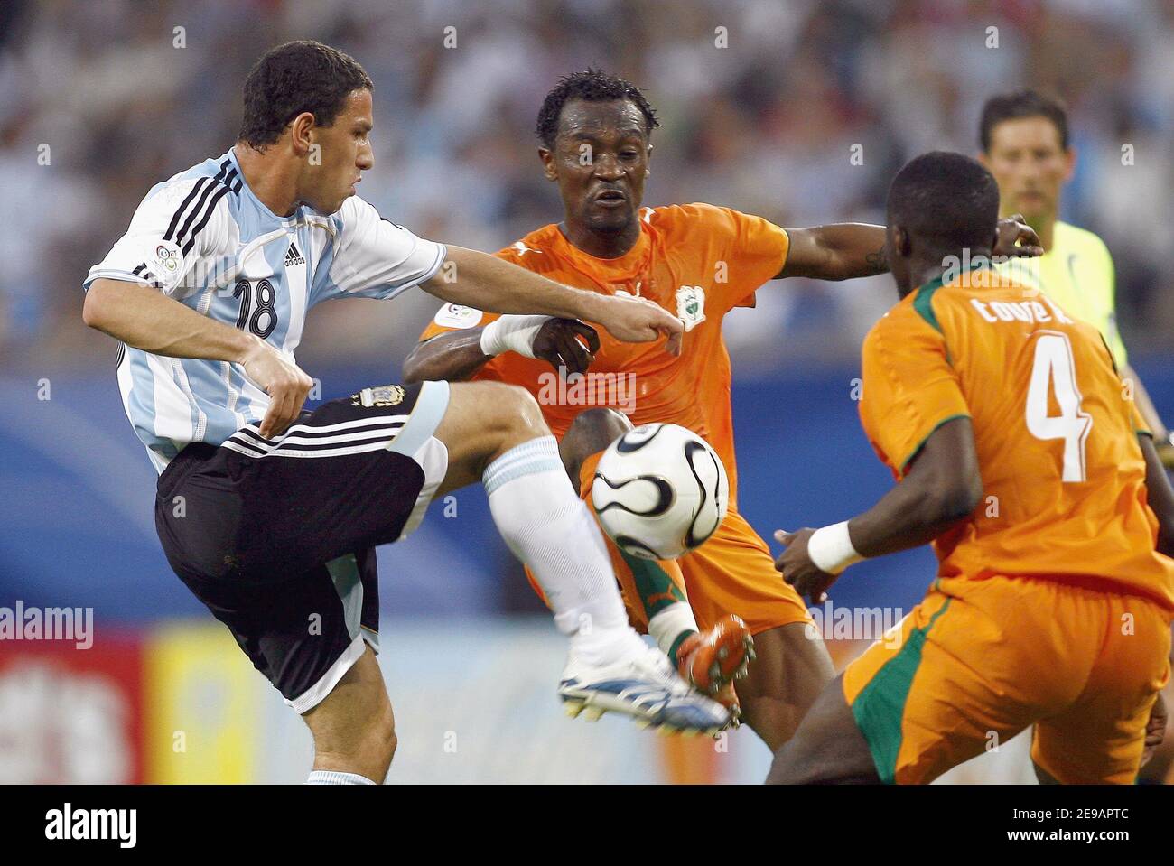 Argentina's Maxi Rodriguez and Ivory Coast's Kolo Toure during the World Cup 2006, World Cup 2006, Group C, Argentina vs Ivory Coast in Hamburg, Germany on June 10, 2006. Argentina won 2-1. Photo by Christian Liewig/ABACAPRESS.COM Stock Photo