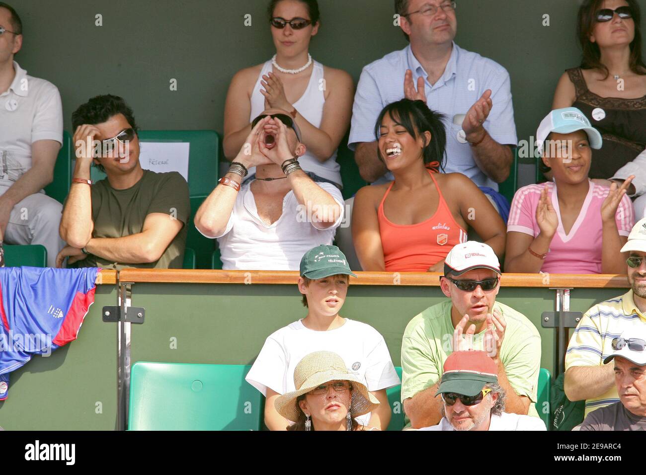 Pascal Obispo and Amel Bent during the men's final of the French Tennis  Open at Roland Garros Arena, in Paris, France on June 11, 2006. Photo by  Gorassini-Nebinger-Zabulon/ABACAPRESS.COM Stock Photo - Alamy