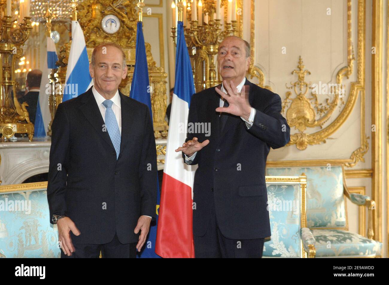 President Jacques Chirac receives Israelian prime minister Ehud Olmert ...