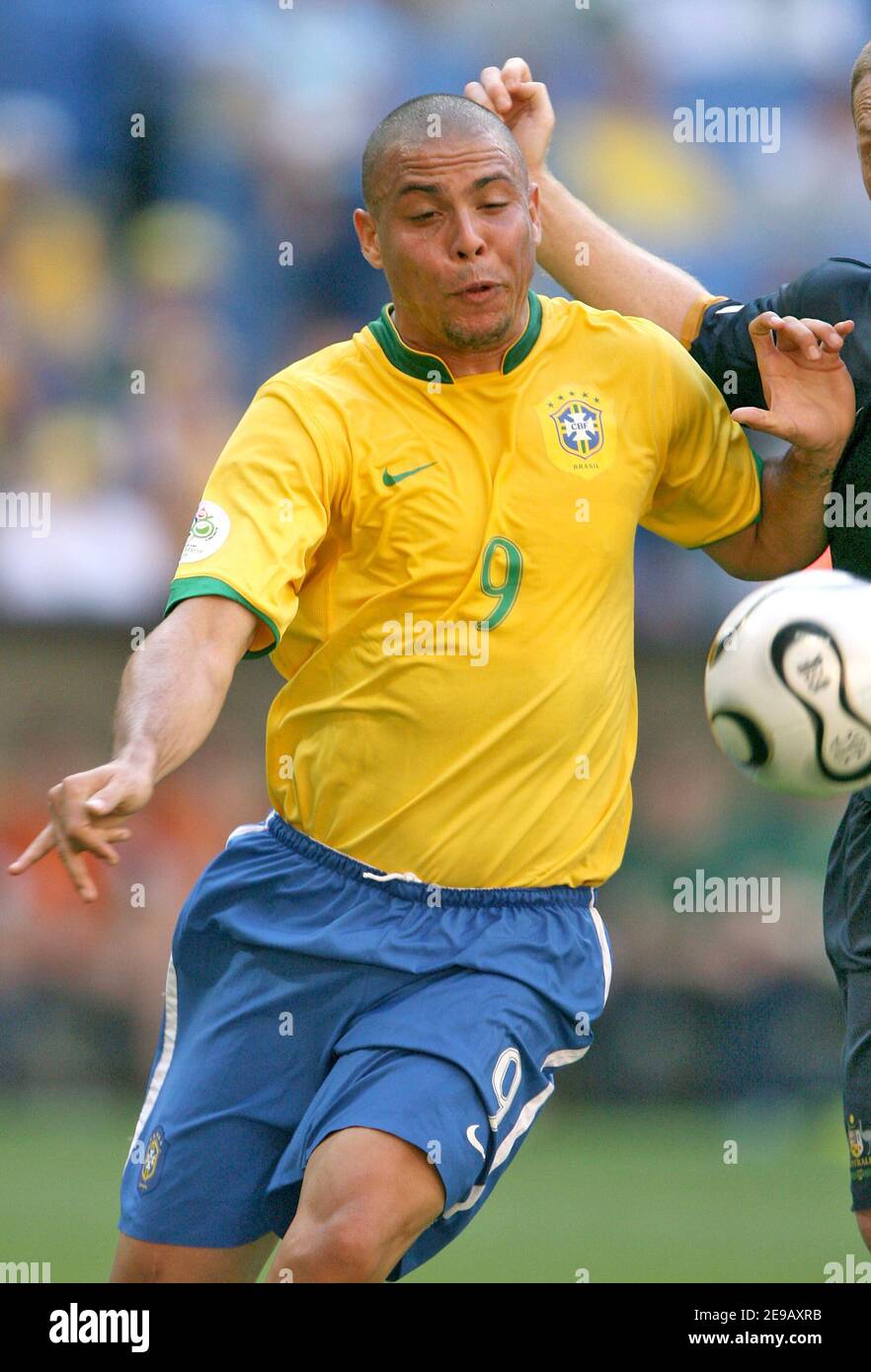 Brazil's Ronaldo during the World Cup 2006, Group F, Brazil vs Australia at the Allianz-Arena stadium in Munich, Germany on Une 18, 2006. Brazil won 2-0. Photo by Gouhier-Hahn-Orban/Cameleon/ABACAPRESS.COM Stock Photo