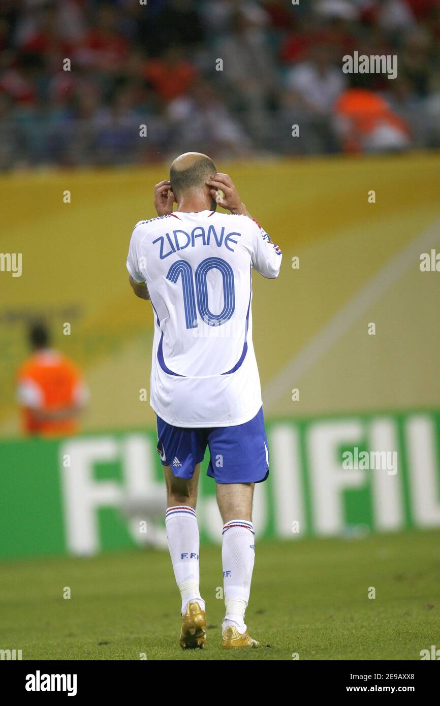 France's Zinedine Zidane during the World Cup 2006, Group G France vs South Korea, in Leipzig, Germany, on June 18, 2006. The game ended in draw 1-1. Photo by Gouhier-Hahn-Orban/Cameleon/ABACAPRESS.COM Stock Photo