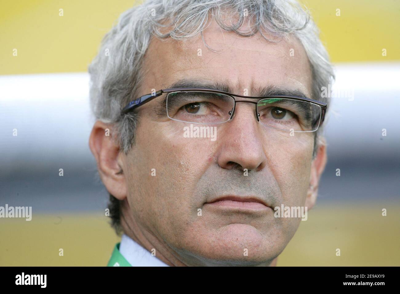 France's coach Raymond Domenech during the World Cup 2006, Group G France vs South Korea, in Leipzig, Germany, on June 18, 2006. The game ended in draw 1-1. Photo by Gouhier-Hahn-Orban/Cameleon/ABACAPRESS.COM Stock Photo