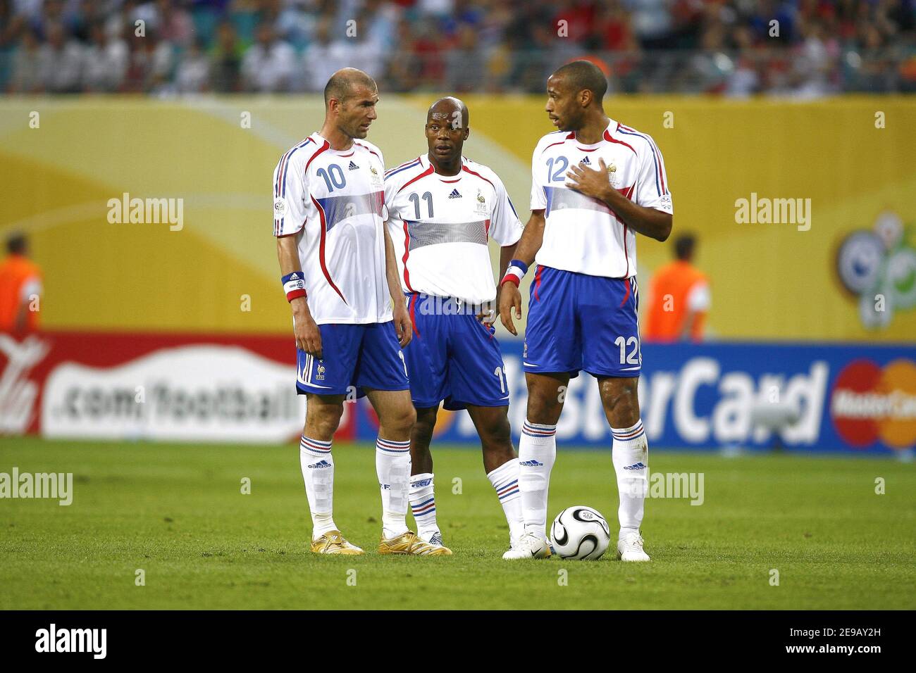 France's Thierry Henry, Zinedine Zidane and Sylvain Wiltord during the World Cup 2006, Group G France vs South Korea, in Leipzig, Germany, on June 18, 2006. The game ended in draw 1-1. Photo by Christian Liewig/ABACAPRESS.COM Stock Photo