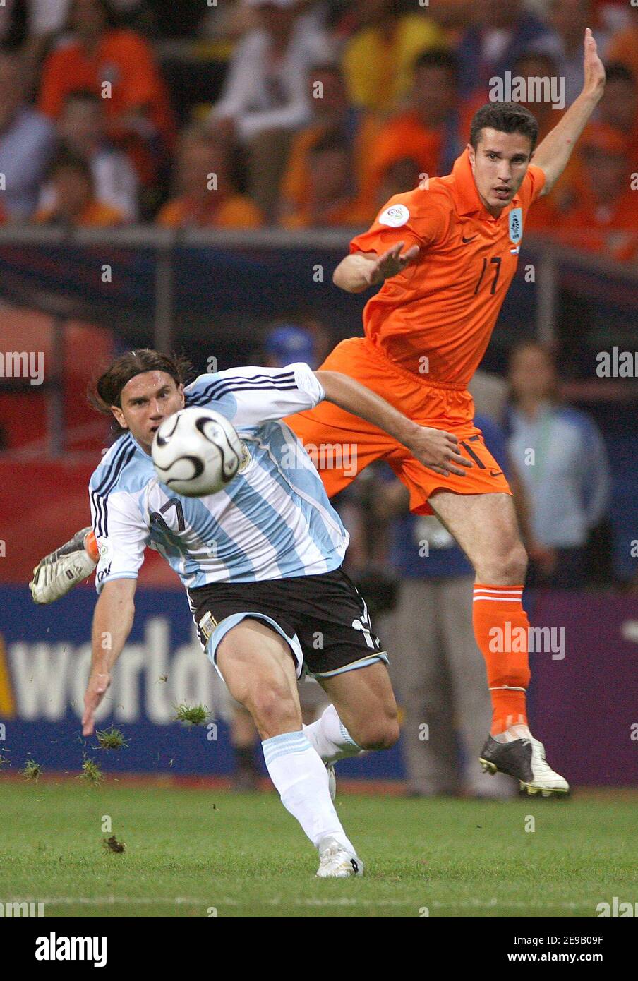 Argentina's Robin Van Persie during the World Cup 2006, Group C, Netherlands vs Argentina at the Commerzbank-Arena Stadium in Frankfurt, Germany on June 21, 2006. The match ended in 0-0 draw. Photo by Gouhier-Hahn-Orban/Cameleon/ABACAPRESS.COM Stock Photo