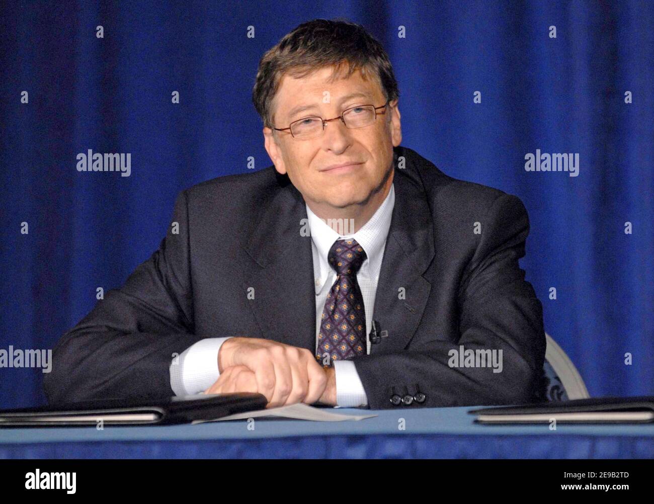 Bill Gates attends the press conference to announce Warren Buffett's pledged gift of $31 billion, to the Bill and Melinda Gates Foundation, held in New York City, NY, USA on June 26, 2006. Photo by David Miller/ABACAPRESS.COM Stock Photo