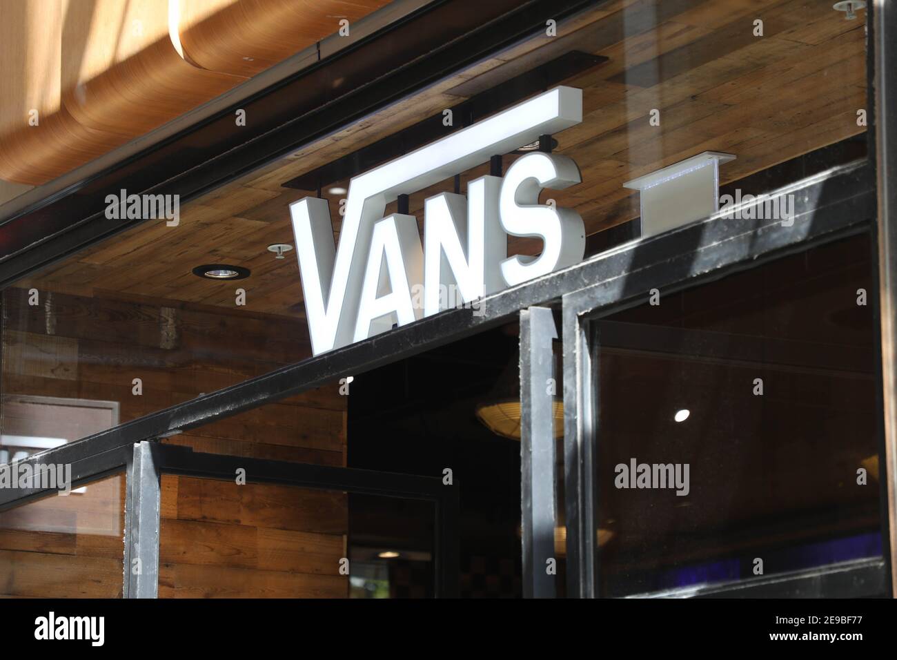 Vans store hi-res stock photography and images - Page 2 - Alamy