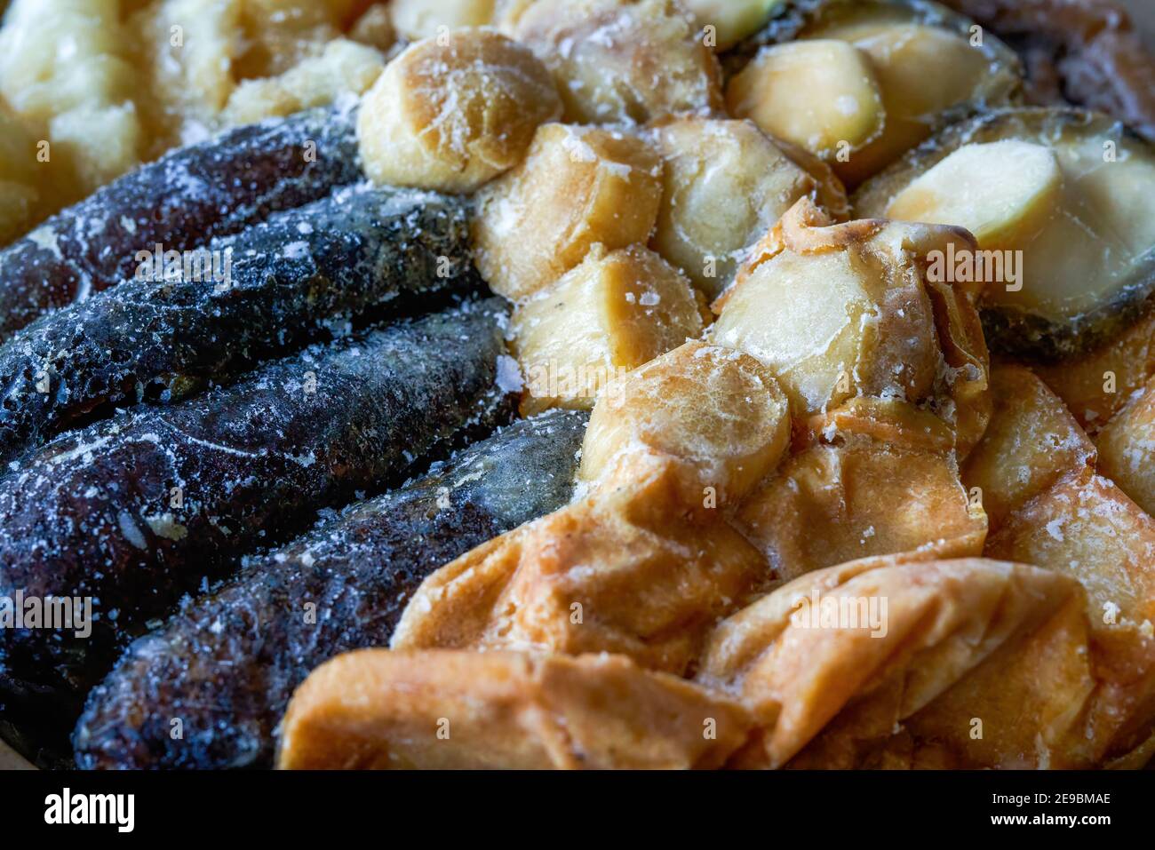 A Pot Of Frozen Fast Food Buddha Jumps Over The Wall A Classic Chinese Dish Stock Photo Alamy
