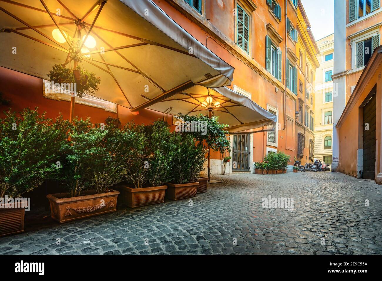 Coffee Shop Rome High Resolution Stock Photography and Images - Alamy