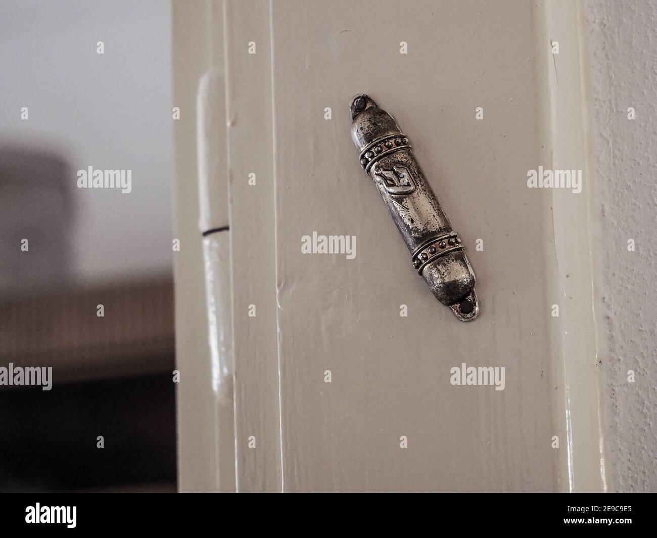 Mezuzah and door hi-res stock photography and images - Alamy