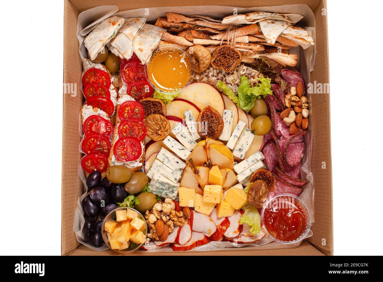 Healthy food delivery. Take away of natural organic low carb. Eat right