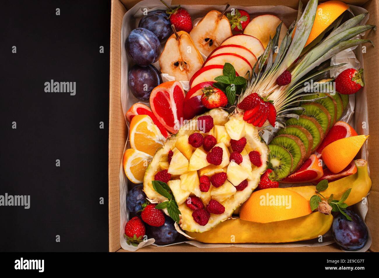 Healthy food delivery. Take away of natural organic low carb. Eat right