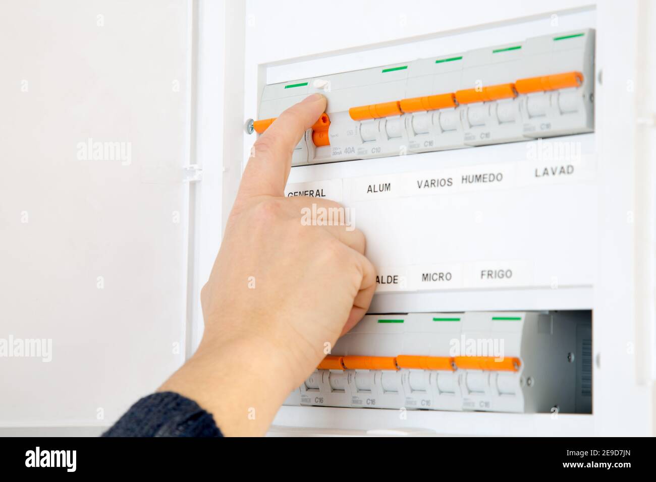 Domestic fuse box hires stock photography and images Alamy