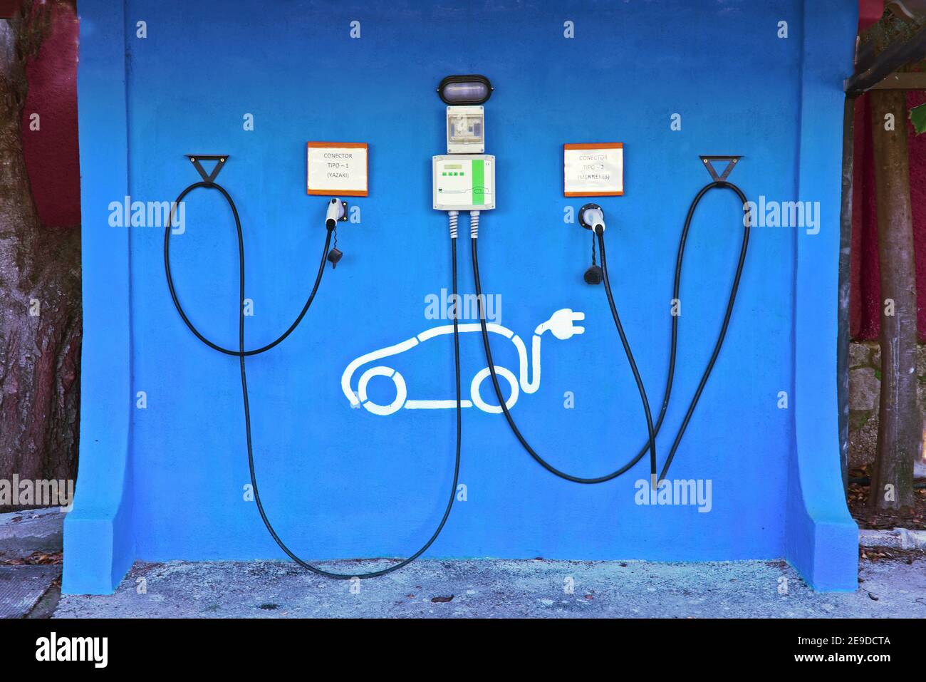 Electric charging points spain hires stock photography and images Alamy