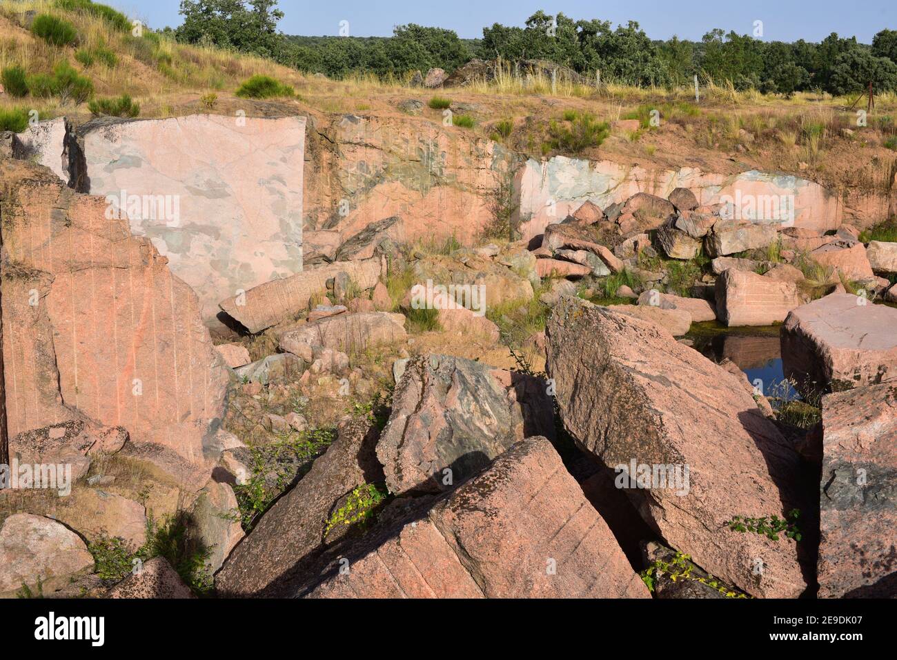 Syenite and vaugnerite quarry. Piñuel, Zamora, Spain. Stock Photo