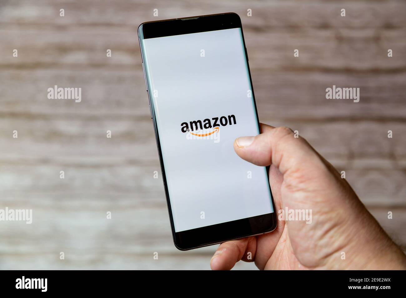 Amazon mobile app hi-res stock photography and images - Alamy
