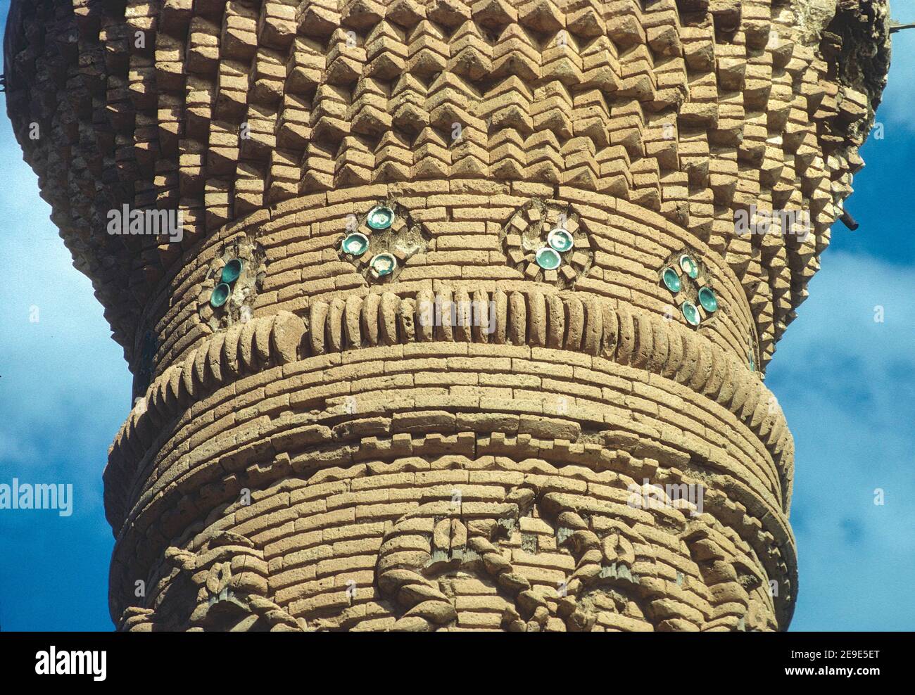 minaret of funerary mosque, Zafar Dhibin, Yemen Stock Photo