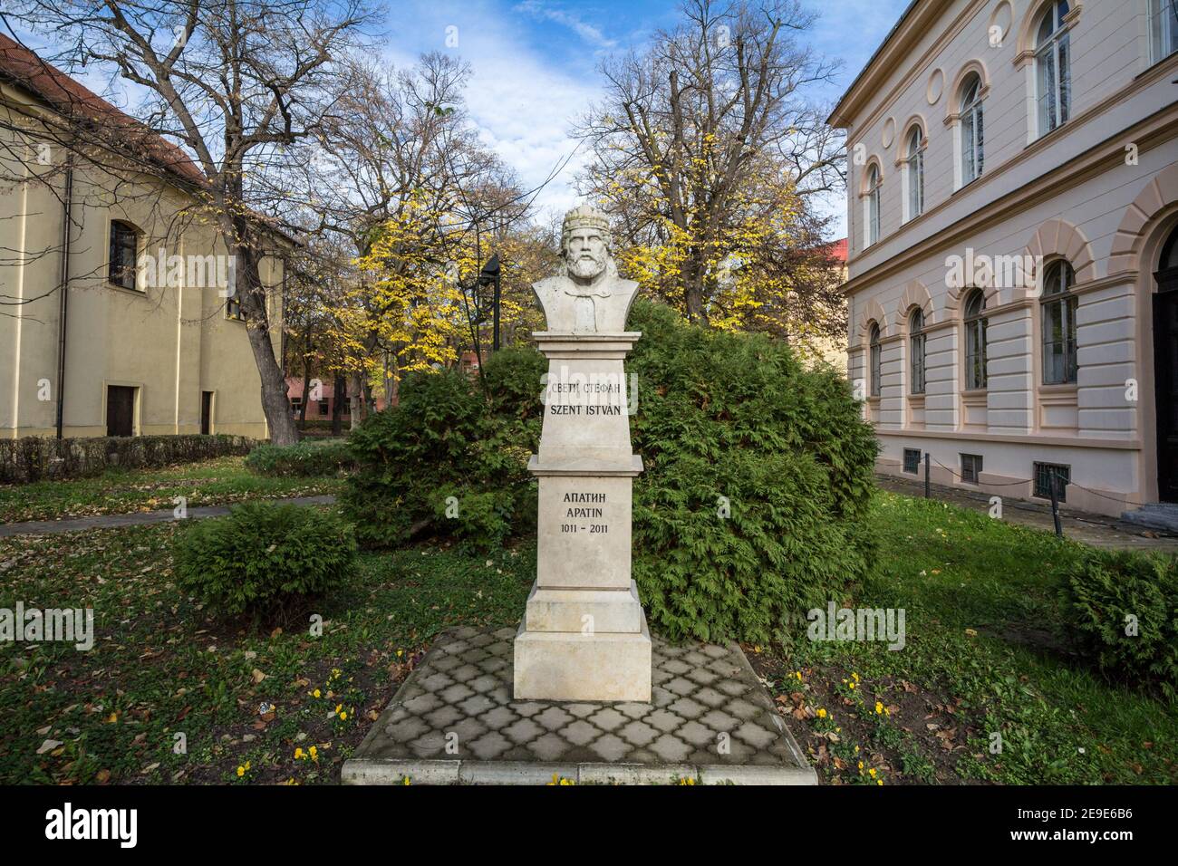 APATIN, SERBIA - NOVEMBER 21, 2019: Statue of Szent Isvtan Magyar Kiraly in the street of Apatin, Voivodina. Szent Isvtan, or Saint Stephen, is a Huna Stock Photo