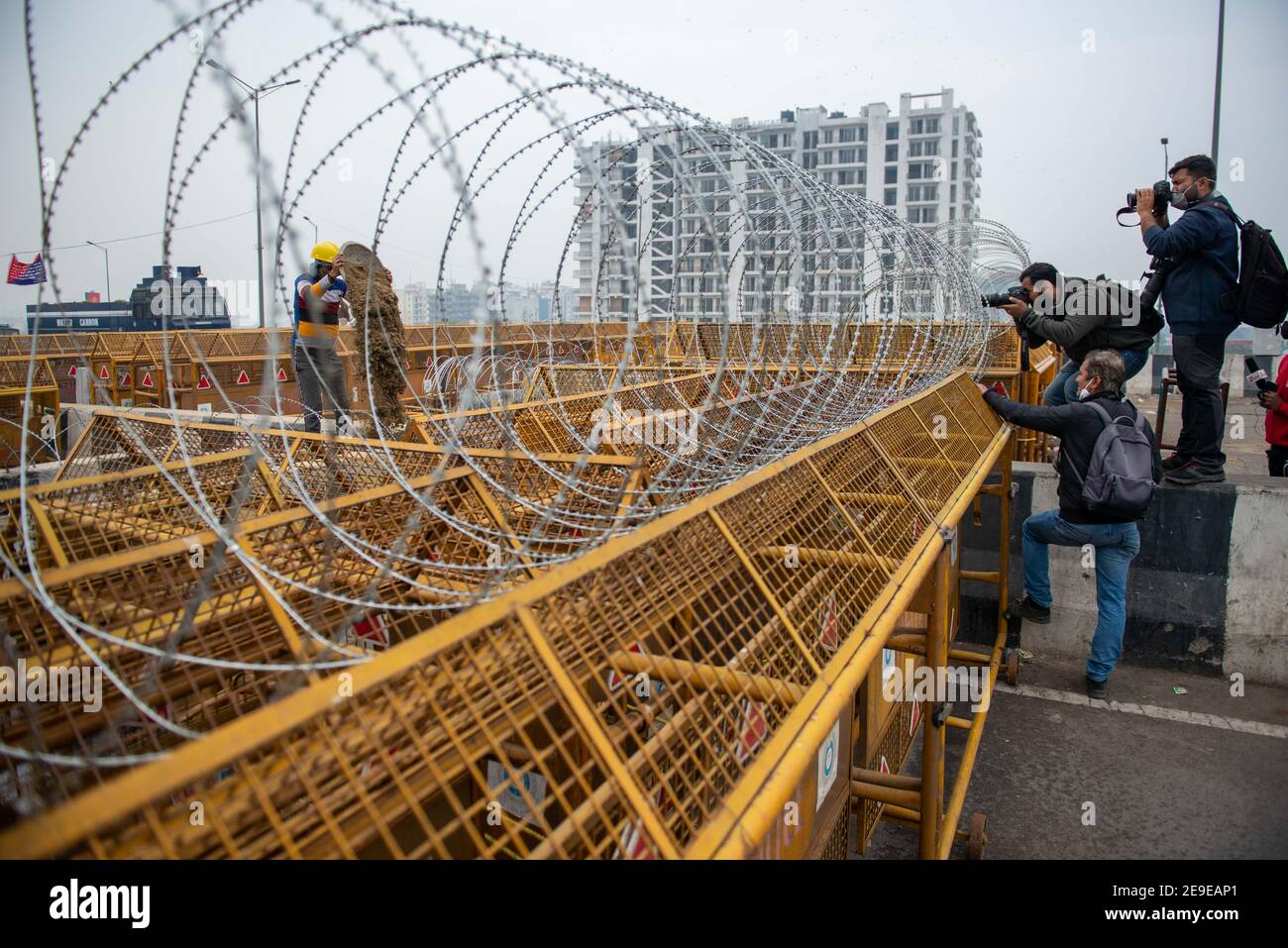 Rubble Border Rubble filled wall hi-res stock photography and images - Alamy