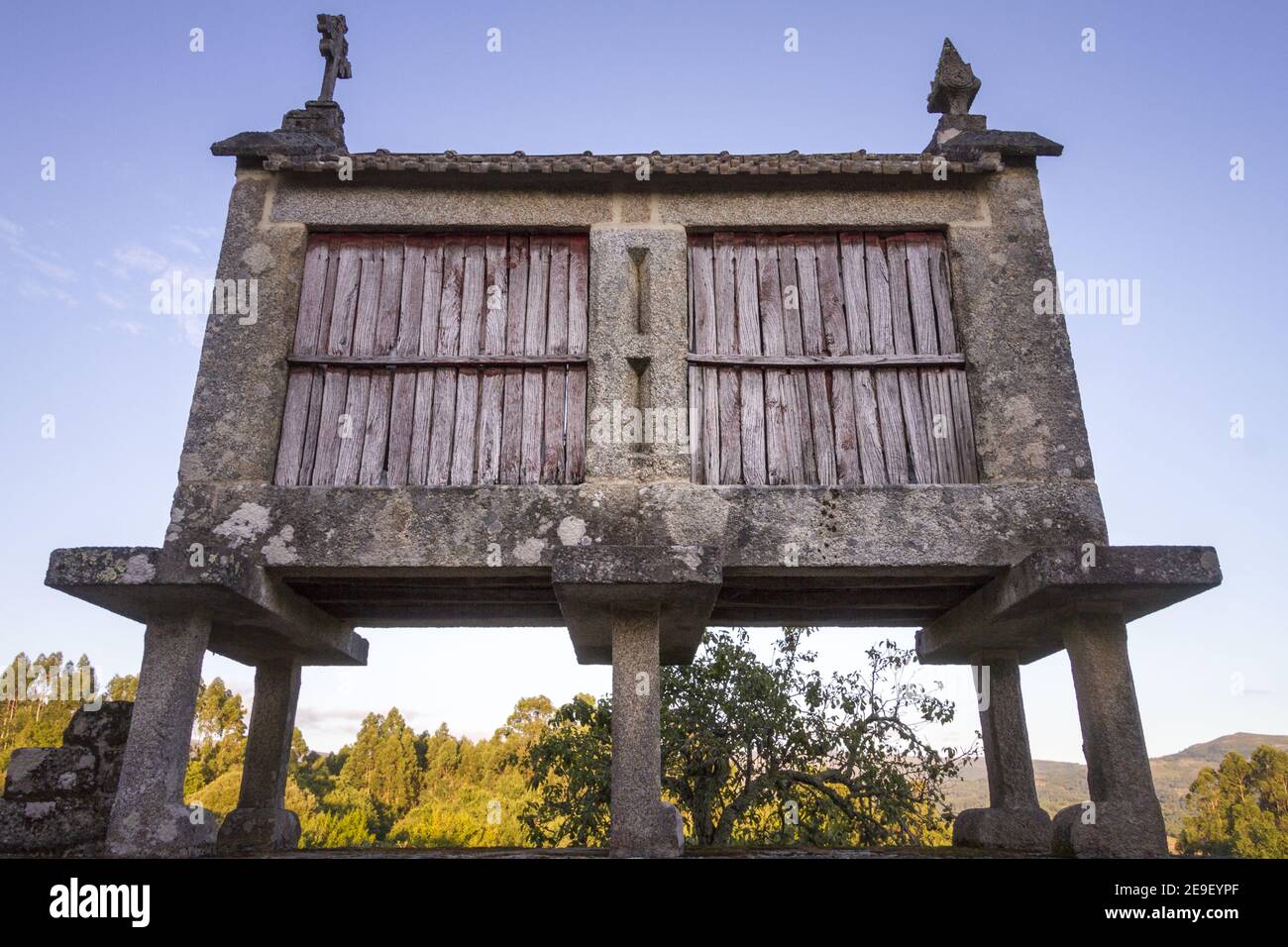 Christian altar antique hi-res stock photography and images - Alamy