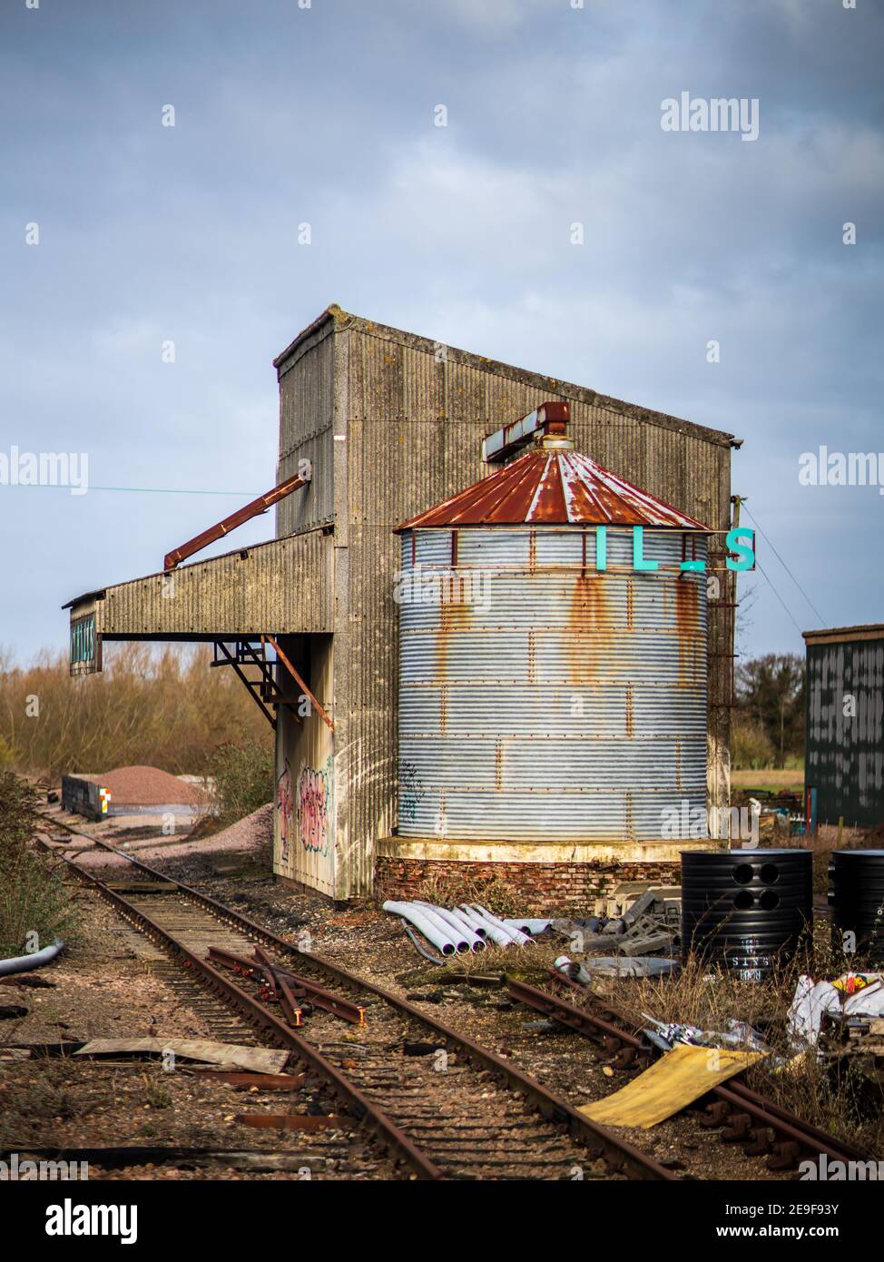 Derelict Myhills Grain Silo at Whittlesford Parkway Station, South Cambridgeshire. Was used for loading animal feed onto trains. Stock Photo