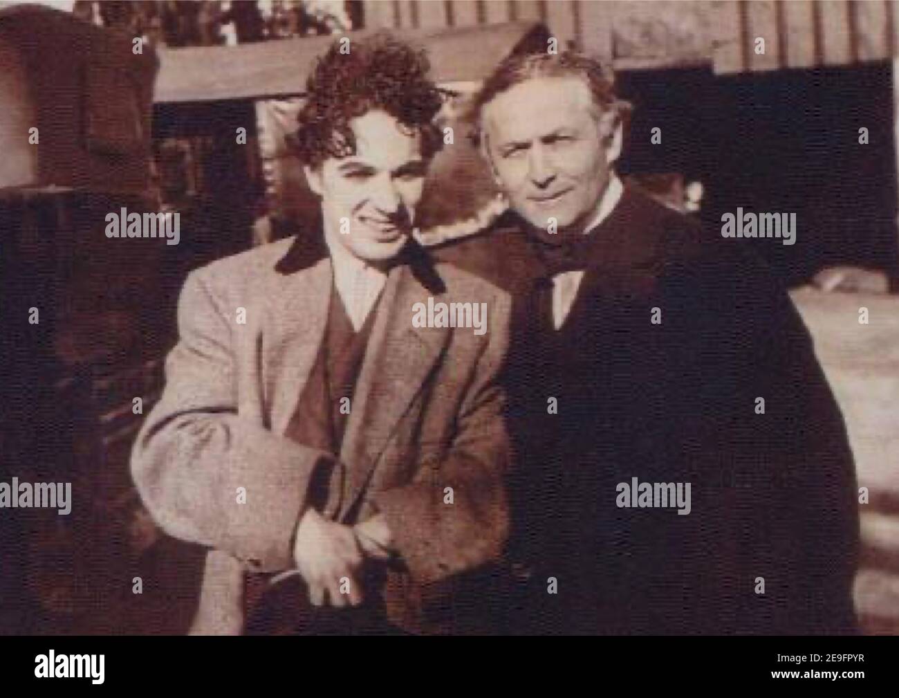 Vintage photograph of Charlie Chaplin and Harry Houdini together in Hollywood Stock Photo