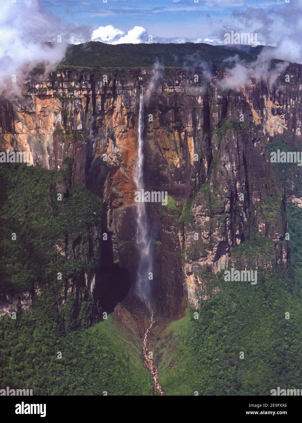 CANAIMA NATIONAL PARK, VENEZUELA Angel Falls, Salto Angel, world's highest waterfall at 979