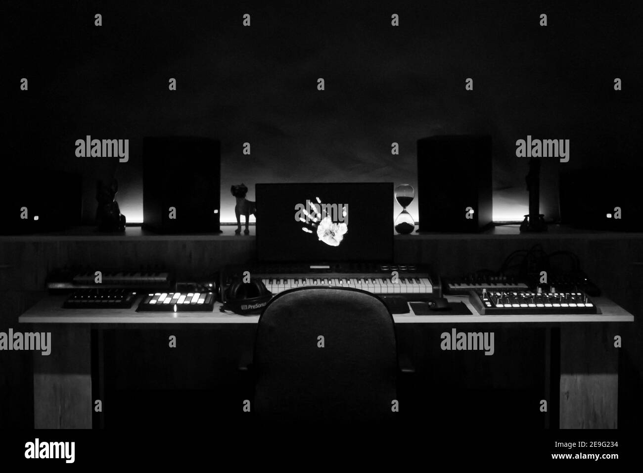 Empty recording studio room Stock Photo Alamy