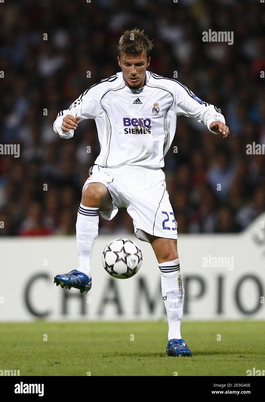 Beckham real madrid 2006 hi-res stock photography and images - Alamy
