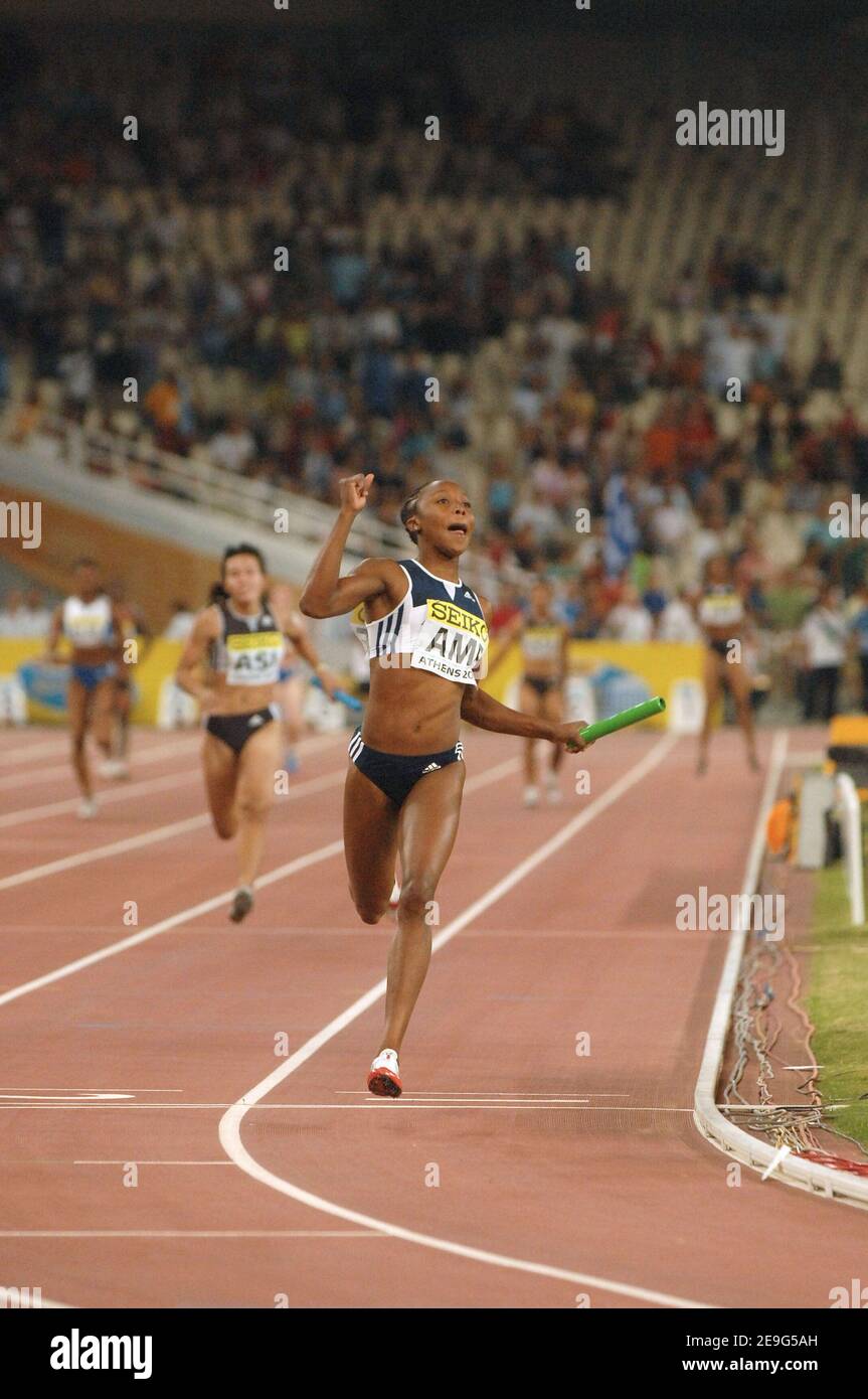 American's team with Sherone Simpson of Jamaica performs on the 4X100 meters relay womens during the 10th IAAF World Cup in Athletics, in Athens, Greece, on September 16, 2006. Photo by Stephane Kempinaire/Cameleon/ABACAPRESS.COM Stock Photo