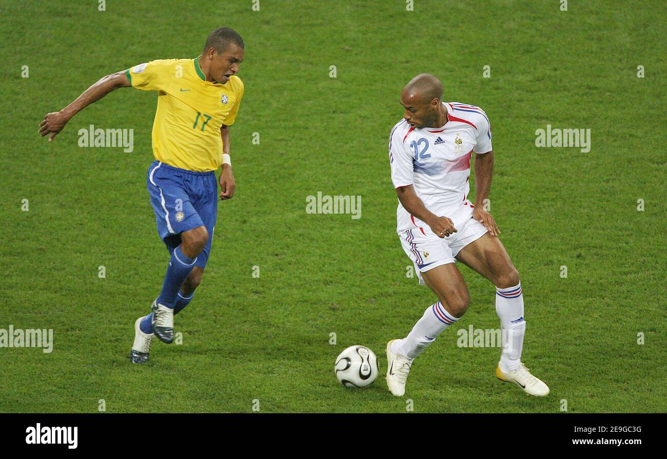 Brazil's Gilberto Silva and France's Thierry Henry during the World Cup 2006, quater-final, Brazil vs France at the Commerzbank-Arena stadium in Frankfurt, Germany on July 1, 2006. France won 1-0 and advances to World Cup semifinals. Photo by Gouhier-Hahn-Orban/Cameleon/ABACAPRESS.COM Stock Photo