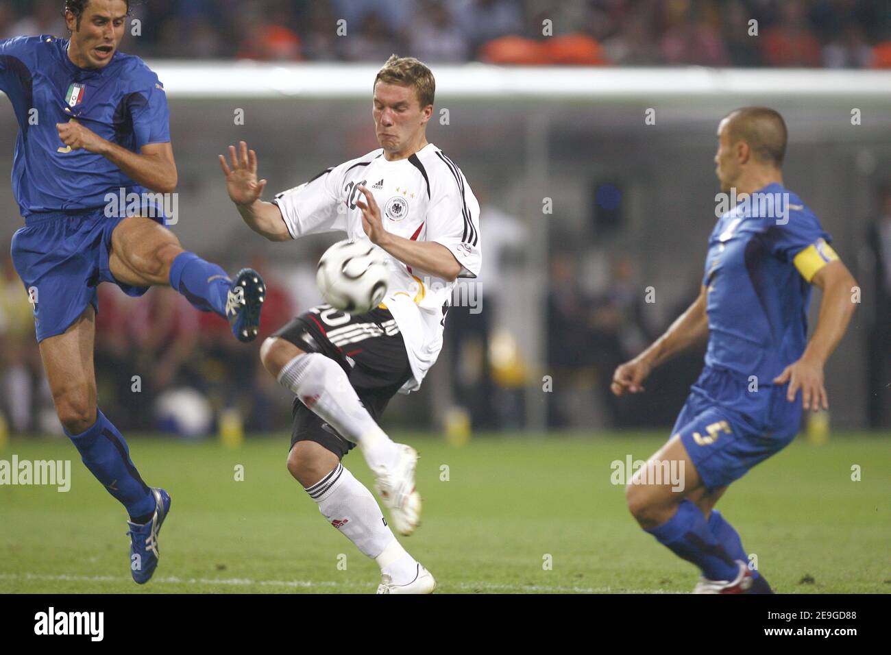 Germany's Sebastian Kehl in action during the World Cup 2006, semifinals, Italy vs Germany at the Signal Iduna Park stadium in Dortmund, Germany on July 4, 2006. Italy won 2-0. Photo by Christian Liewig/ABACAPRESS.COM Stock Photo
