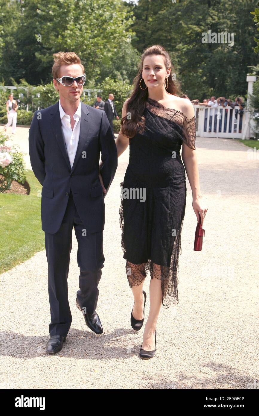 Liv Tyler and her husband Royston Langdon attend Dior's Haute-Couture fall-winter 2007 collection presentation held at the Polo Club in Paris, France, on July 5, 2006. Photo by Nebinger-Taamallah/ABACAPRESS.COM Stock Photo